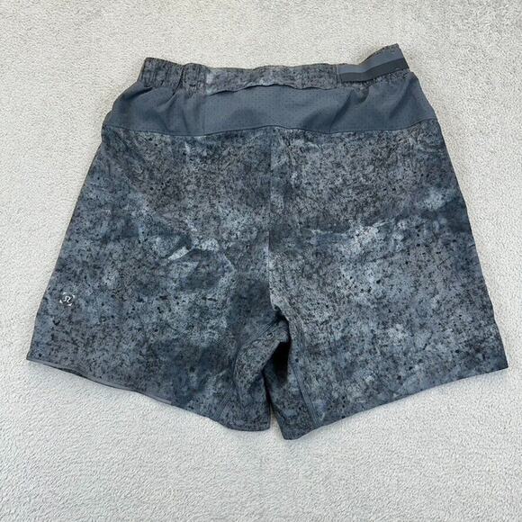 Lululemon Shorts Mens Small Blue Printed License To Train 7" Athletic Lined - Picture 5 of 8